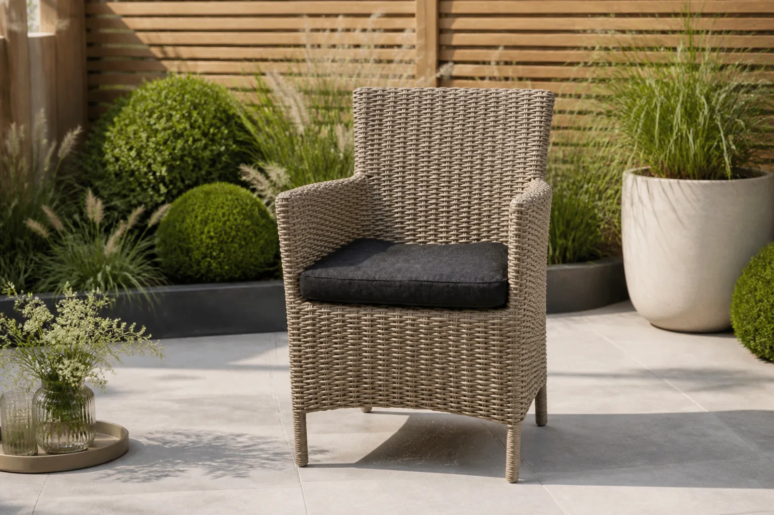 Sfeerfoto van Own Diana Dining Stoel Incl Handgreep Kobo Half Rond Wicker – bruin