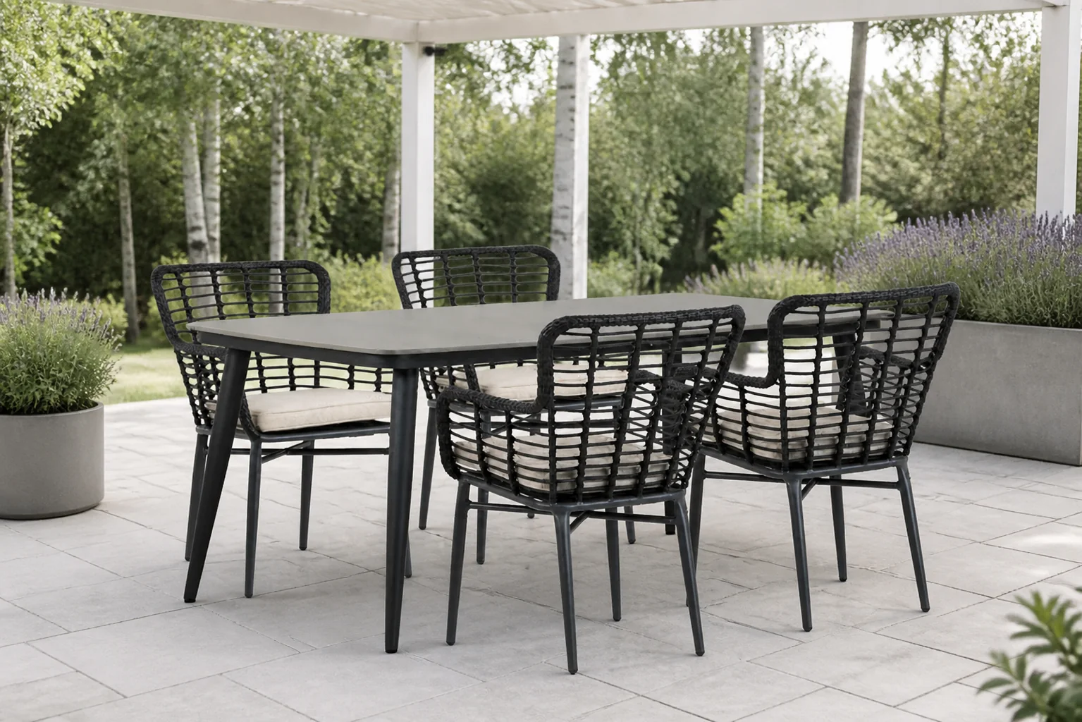 Sfeerfoto van Lifestyle Garden Furniture Toledo/Vienna 180 cm dining tuinset 5-delig – Zwart