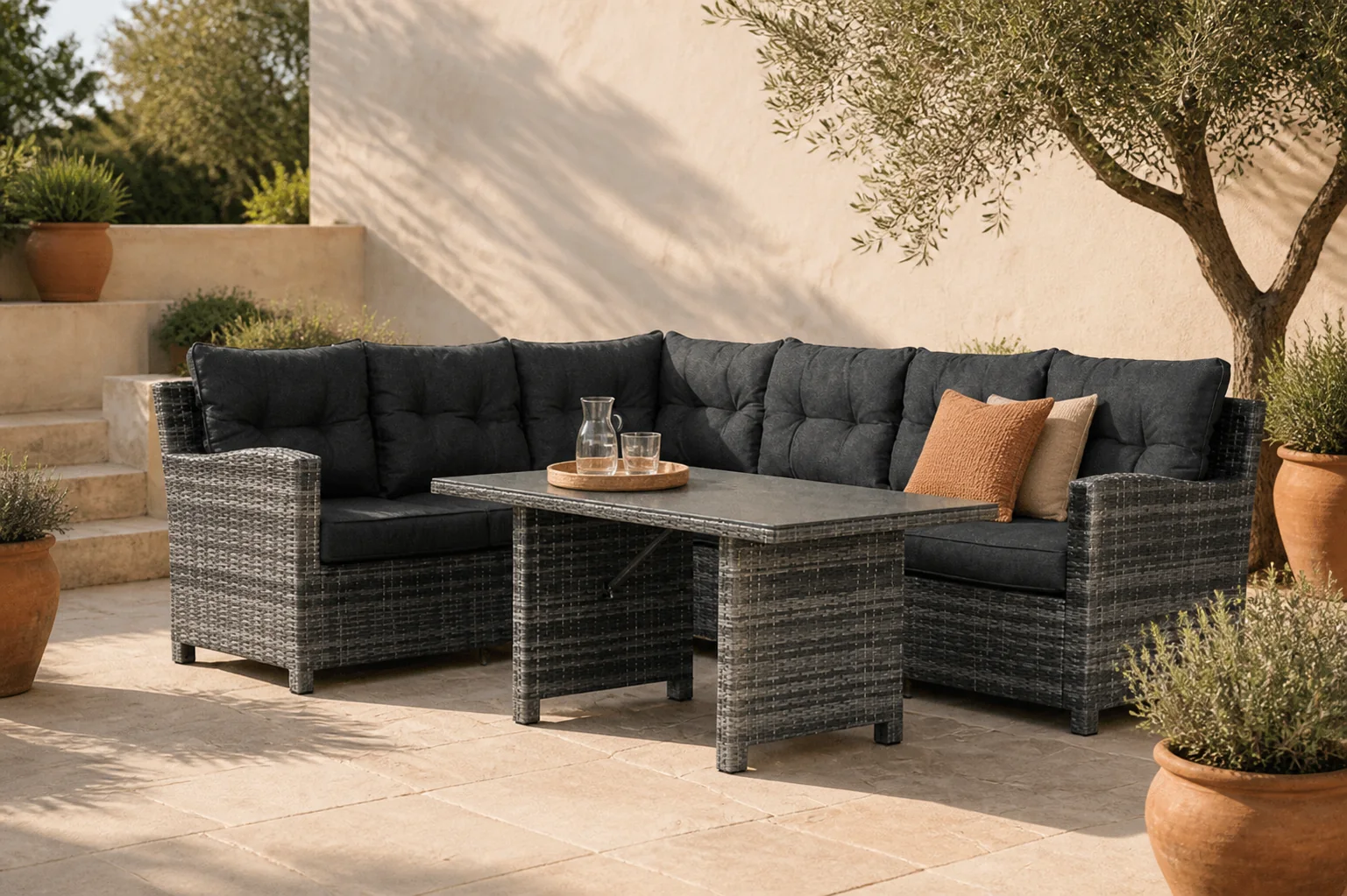 Sfeerfoto van Domani Furniture Beluga dining loungeset 3-delig – Grijs-antraciet