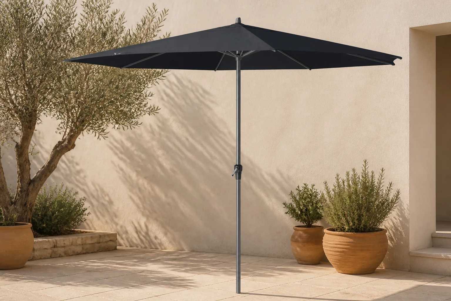 Sfeerfoto van Platinum Sun & Shade | Parasol Riva Ø350 cm | Black