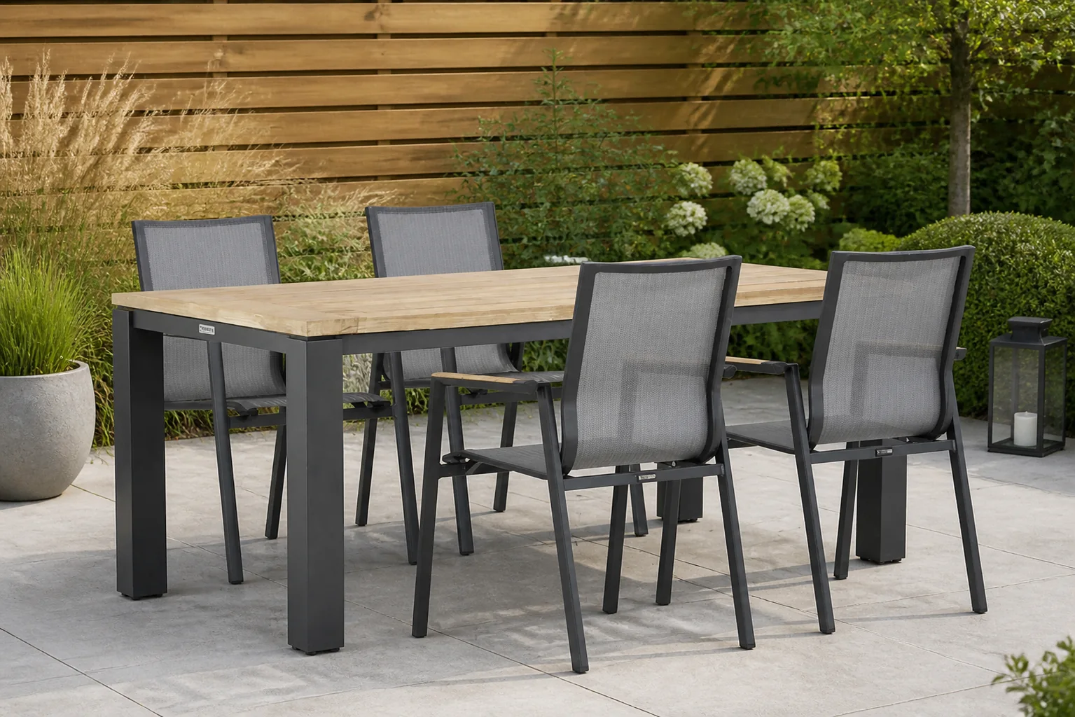 Sfeerfoto van Lifestyle Garden Furniture Fiora/Veneto 180 cm dining tuinset 5-delig – Grijs-antraciet
