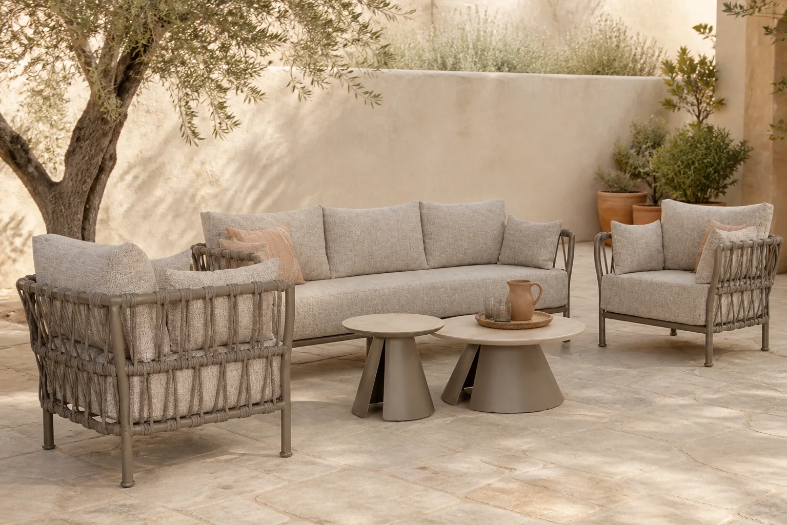 Sfeerfoto van Santika Furniture Miyora/Cayora 50/80 cm stoel-bank 5-delig – Taupe-naturel-bruin
