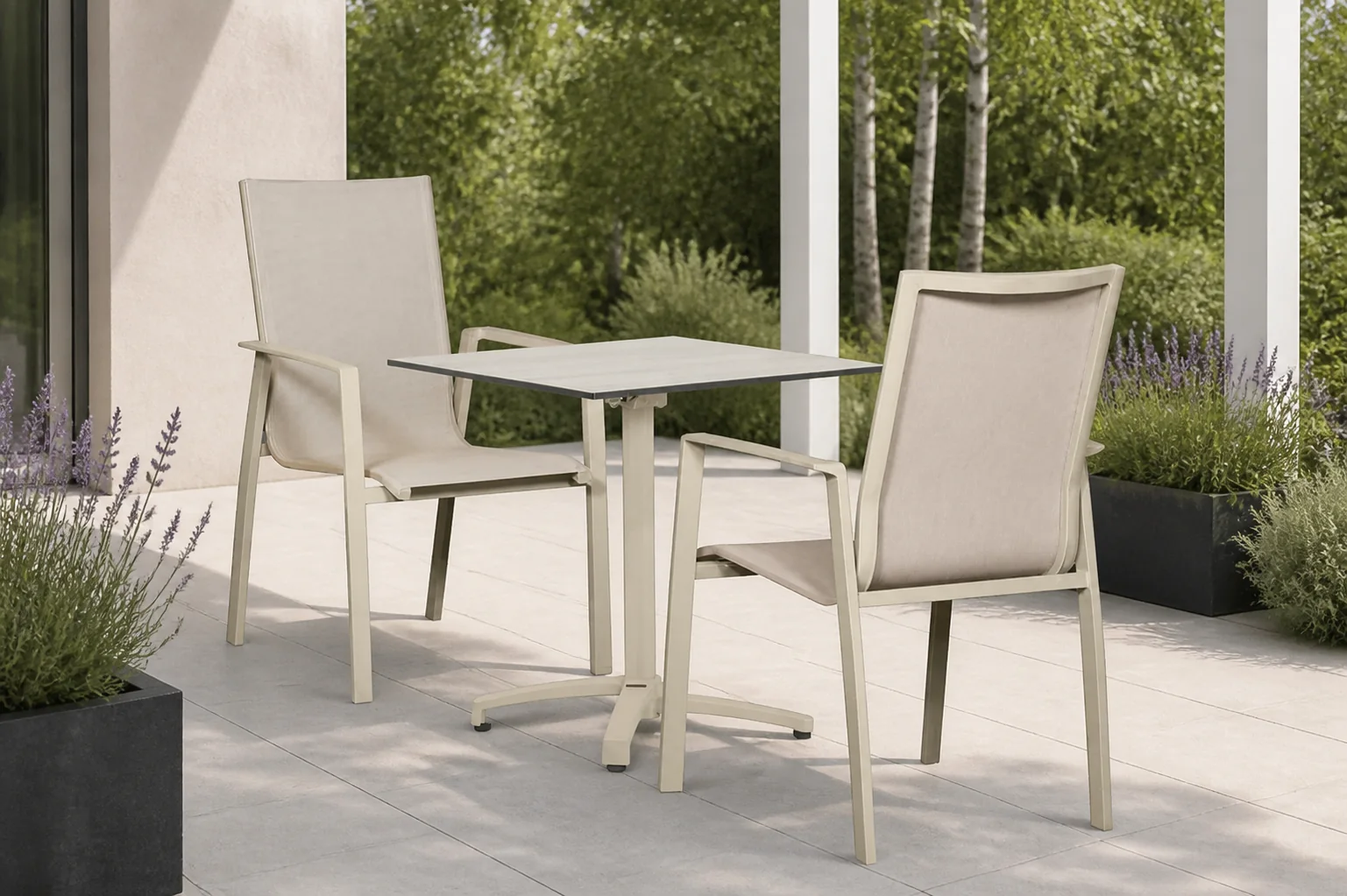 Sfeerfoto van Lifestyle Garden Furniture Ultimate/Marano 70×70 cm dining tuinset 3-delig – Zand/Beige