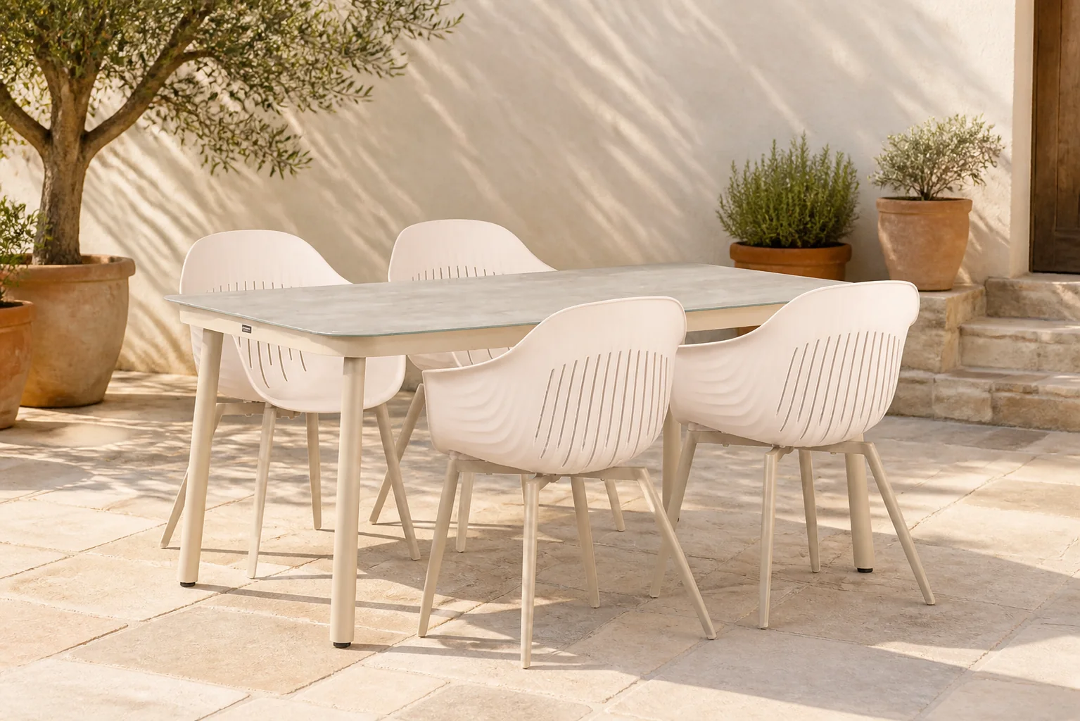 Sfeerfoto van Lifestyle Garden Furniture Lissabon/Tavano 160 cm dining tuinset 5-delig – Taupe-naturel-bruin