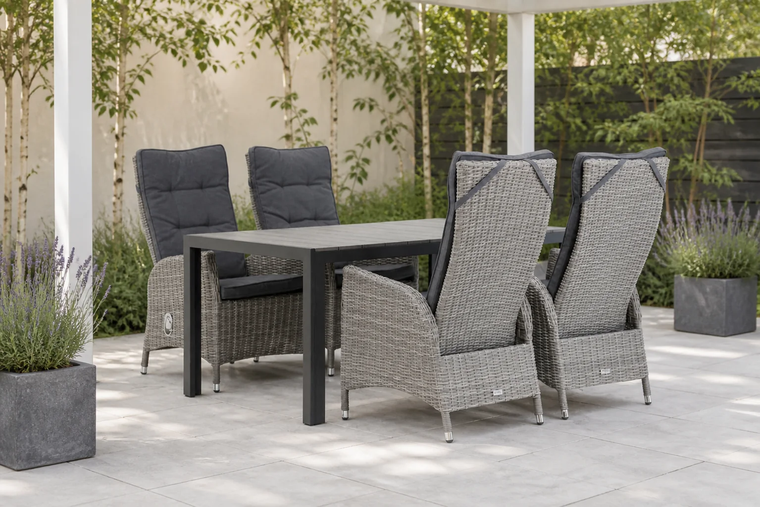 Sfeerfoto van Garden Collections Lincoln/Young 155 cm dining tuinset 5-delig – Grijs-antraciet