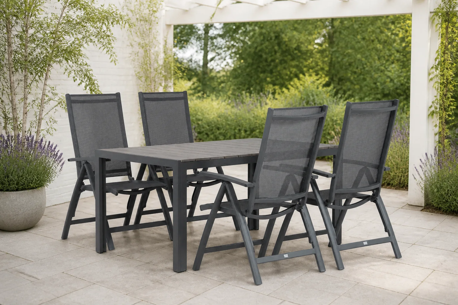 Sfeerfoto van Presto Vasto/Young 155 cm dining tuinset 5-delig – Grijs-antraciet