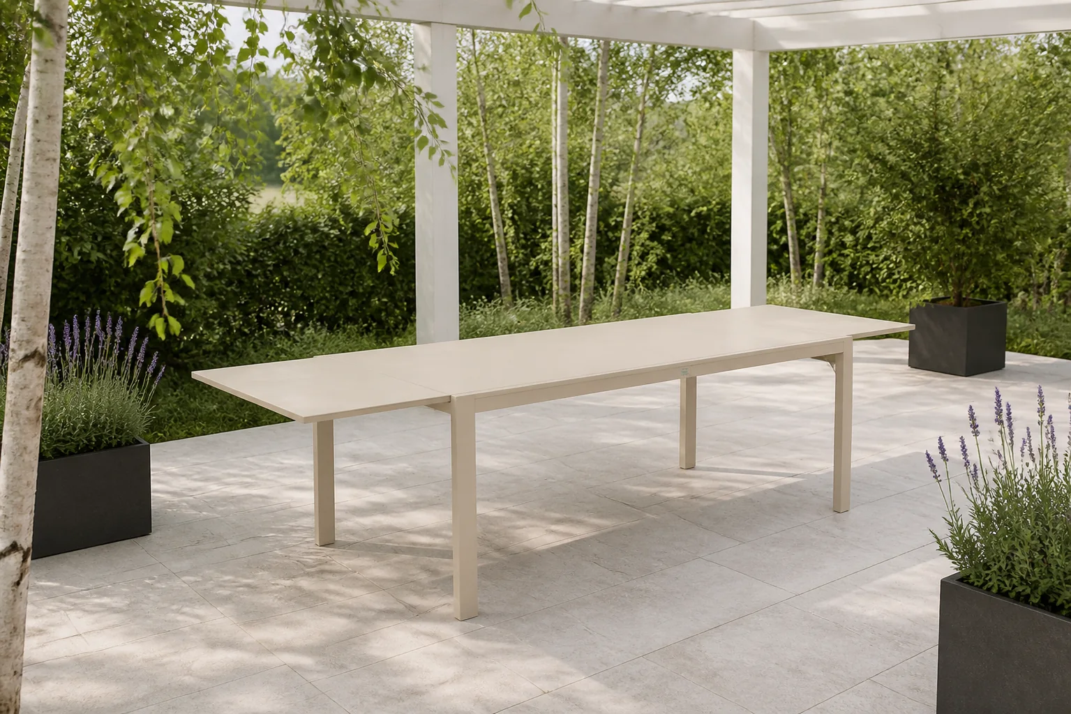 Sfeerfoto van Presto Tivario dining tuintafel uitschuifbaar 200/300×97 cm – Zand/Beige