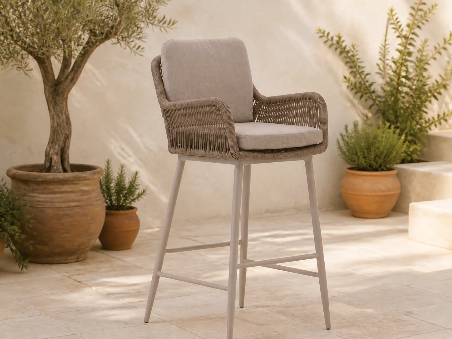 Sfeerfoto van Intenso Furniture Isorella barstoel – Taupe