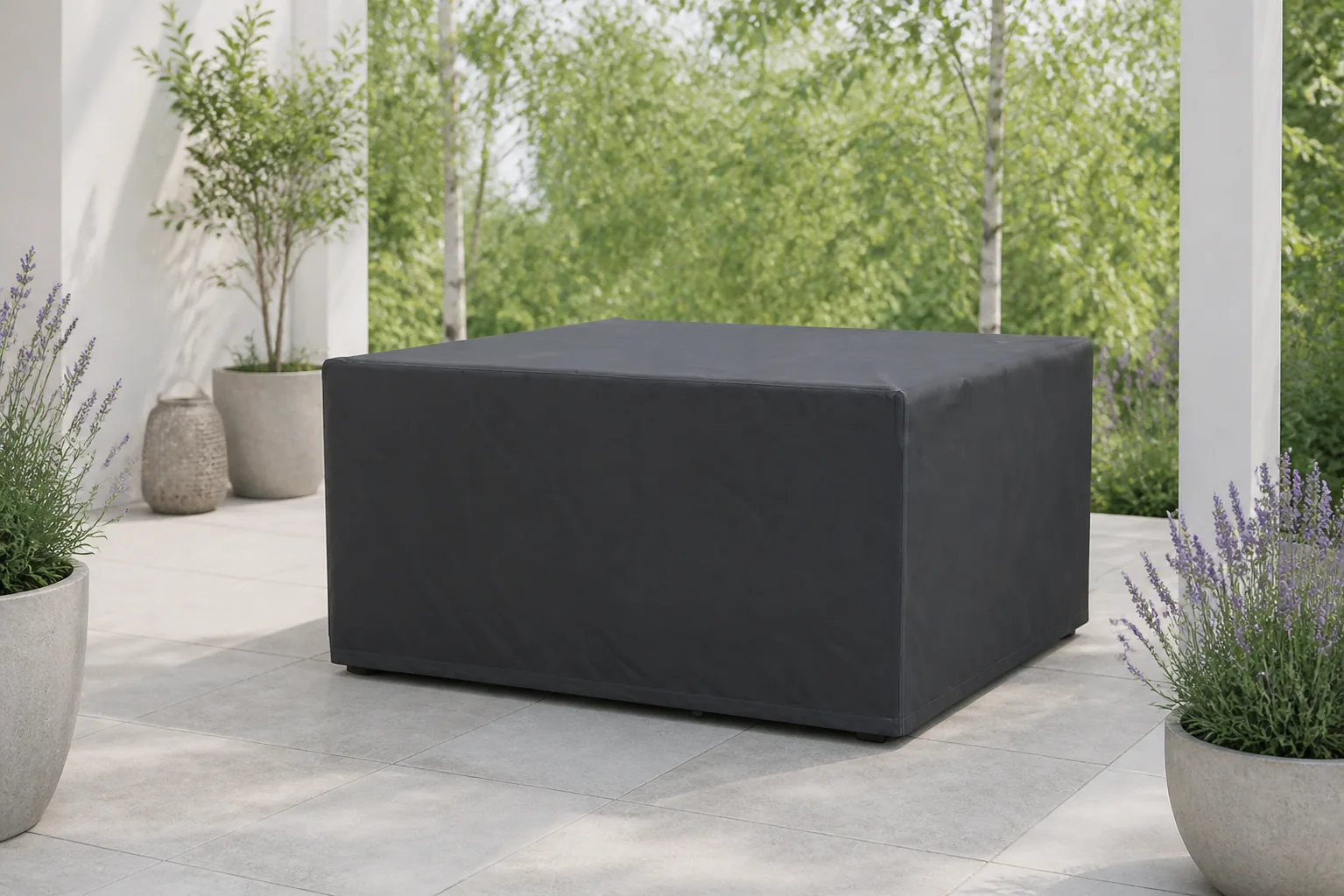 Sfeerfoto van Platinum AeroCover | Tuinsethoes 130 x 130 x 85(h) cm