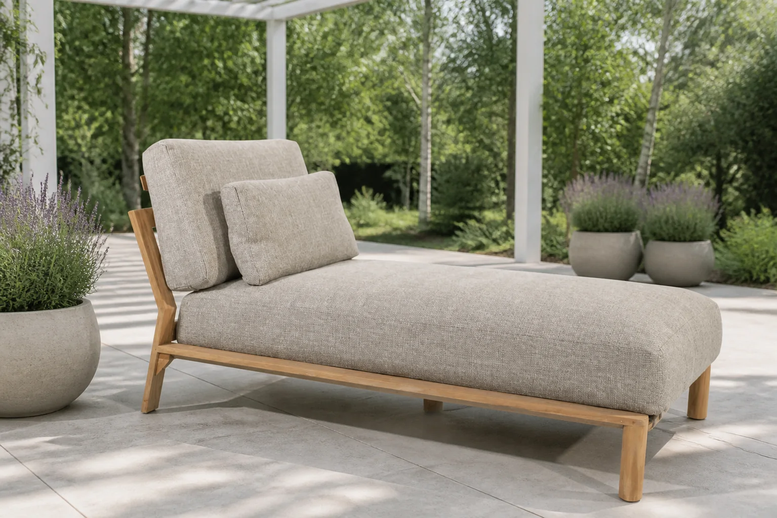 Sfeerfoto van 4 Seasons Outdoor Lucas ligbed – Naturel teak