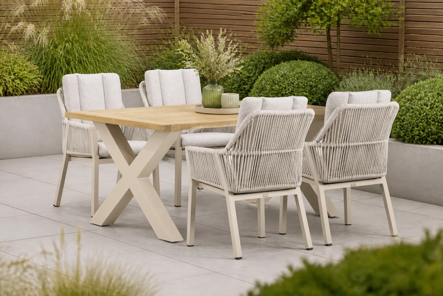 Sfeerfoto van Lifestyle Garden Furniture Verona/Cardiff 180 cm dining tuinset 5-delig – Taupe-naturel-bruin
