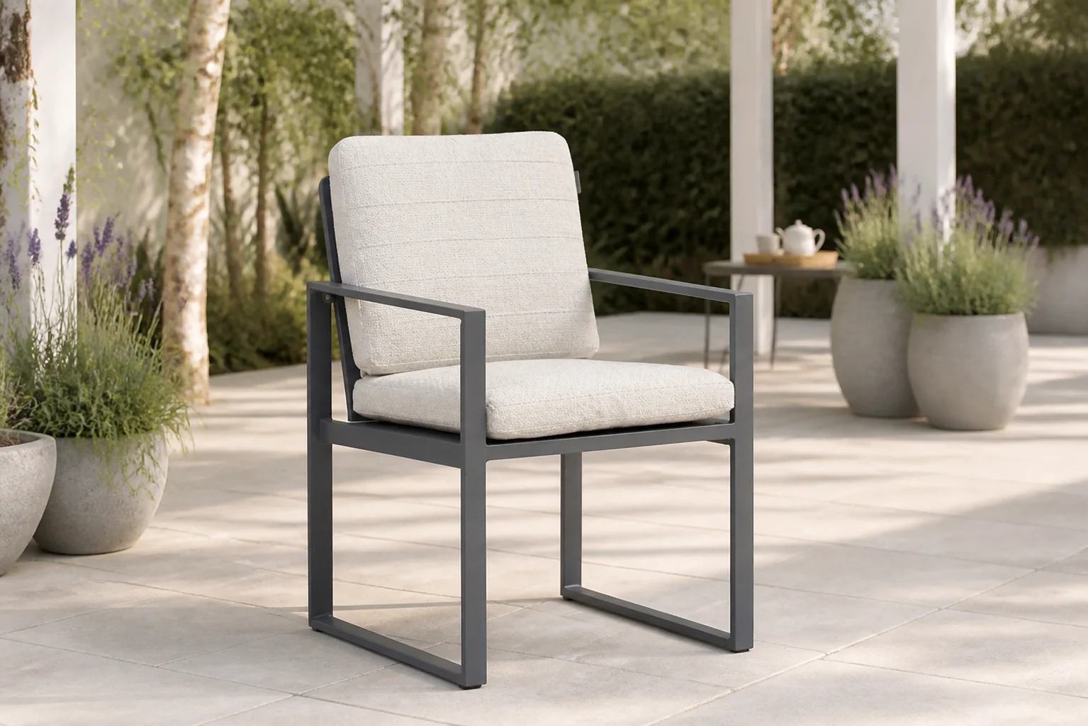 Sfeerfoto van Lifestyle Garden Furniture Nuno dining tuinstoel – Grijs-antraciet