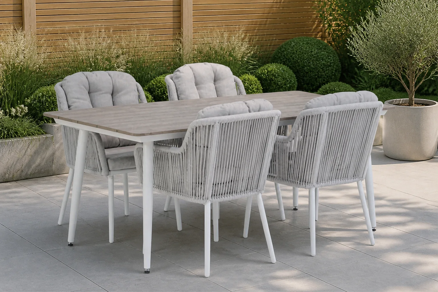 Sfeerfoto van Santika Furniture Tendenza/Yala 180 cm dining tuinset 5-delig – Wit