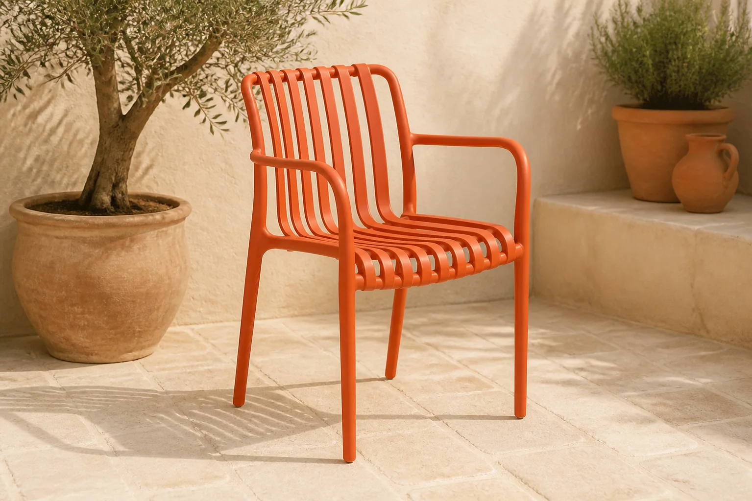 Sfeerfoto van Domani Furniture Alba dining tuinstoel stapelbaar terra – Oranje