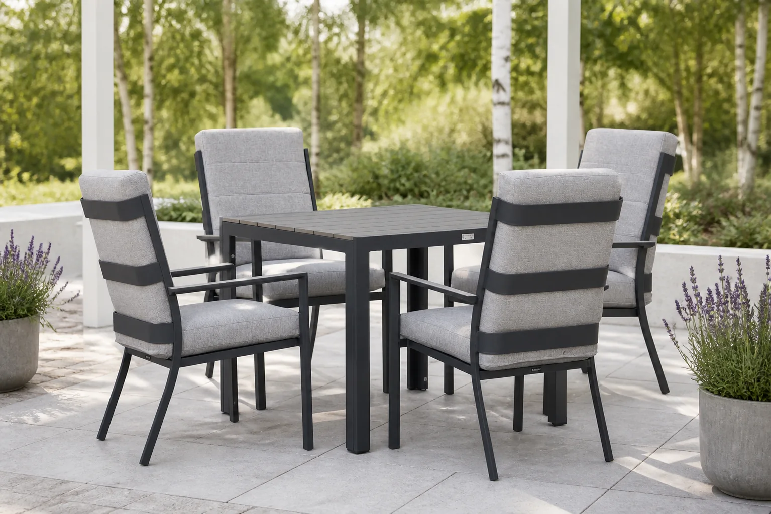 Sfeerfoto van Lifestyle Garden Furniture Lecce/Young 92×92 cm dining tuinset 5-delig – Grijs-antraciet