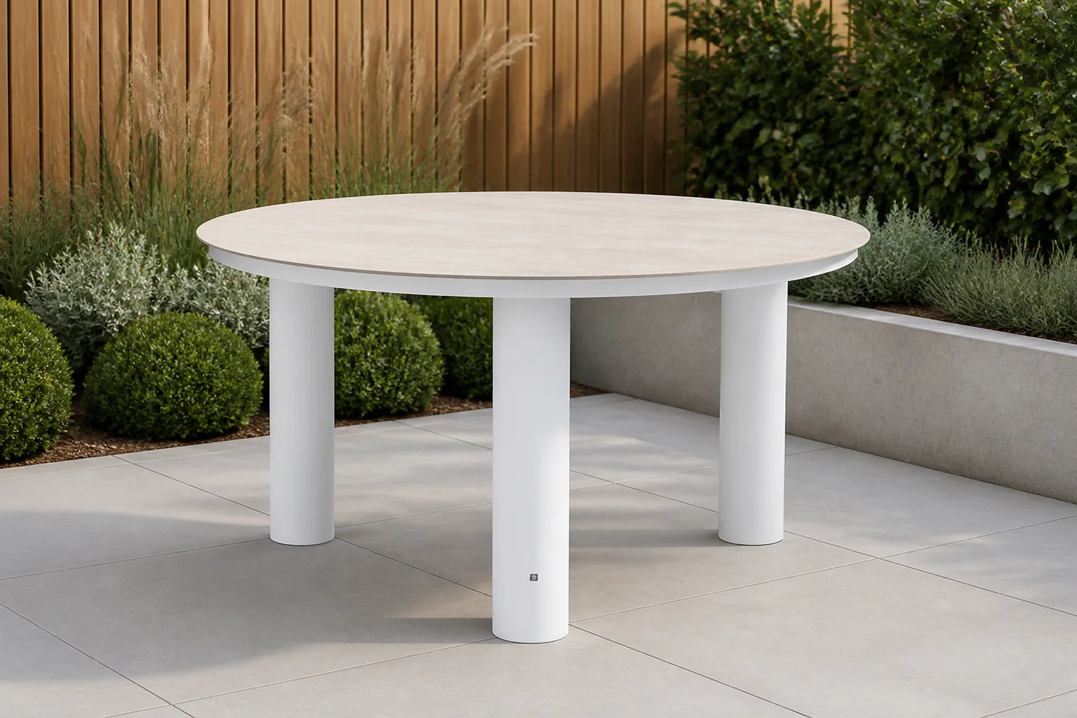 Sfeerfoto van Lifestyle Garden Furniture Arancia dining tuintafel 150 cm – Wit