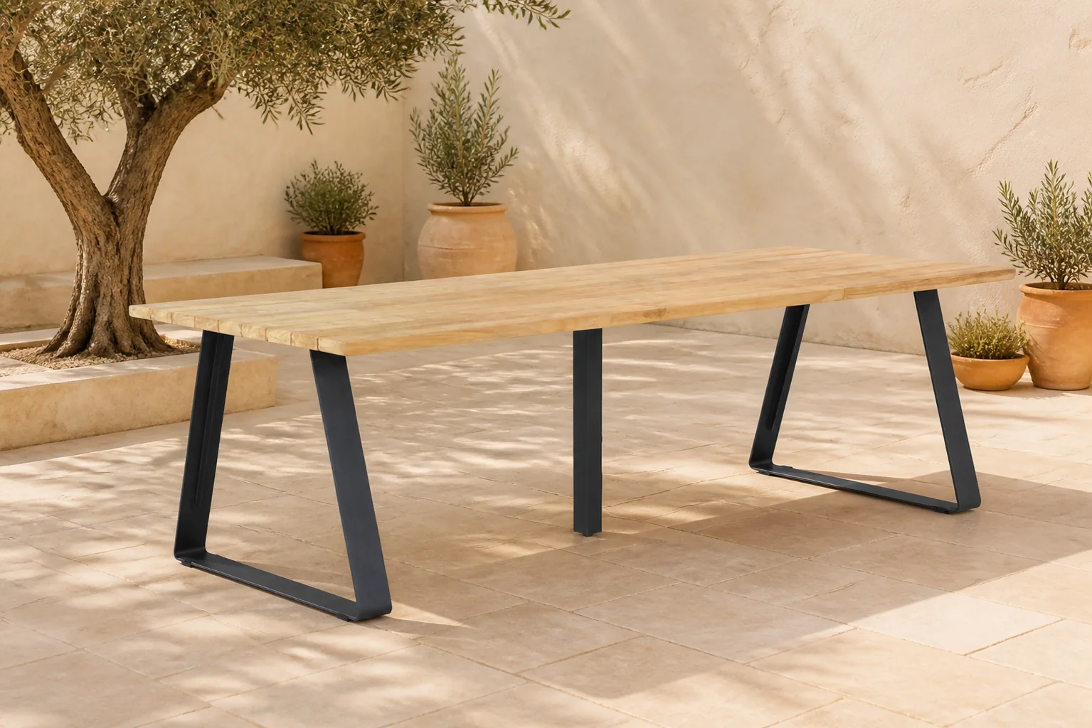 Sfeerfoto van Taste Basso dining tuintafel 240 x 100 cm – Grijs-antraciet