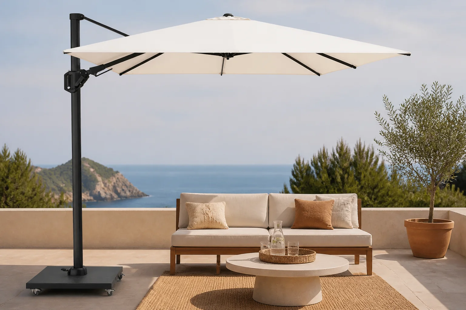 Sfeerfoto van Platinum Challenger T2 350×260 cm wit zweefparasol zonwering – wit;zwart