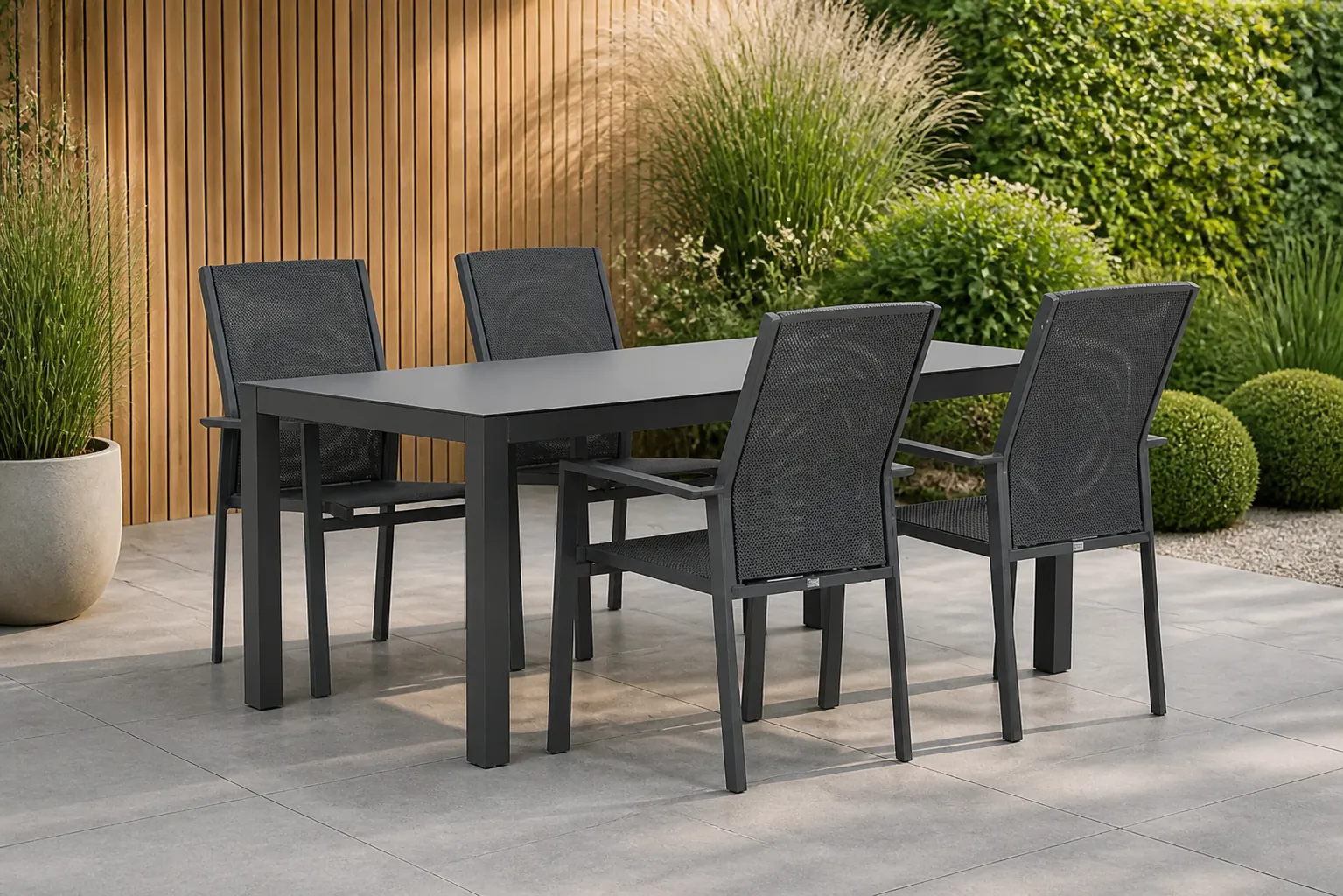 Sfeerfoto van Presto Ricadi/Madras 180 cm dining tuinset 5-delig – Grijs-antraciet