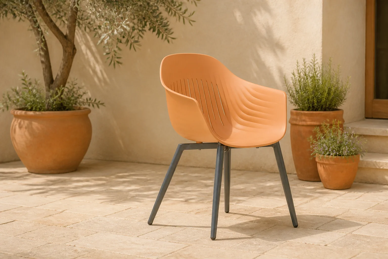 Sfeerfoto van Lifestyle Garden Furniture Lissabon dining tuinstoel – Oranje