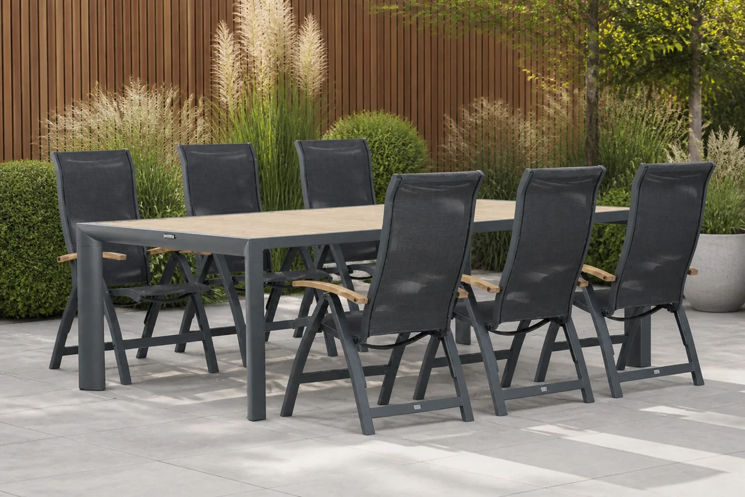 Sfeerfoto van Presto Tarenta/Borello 240 cm dining tuinset 7-delig – Grijs-antraciet