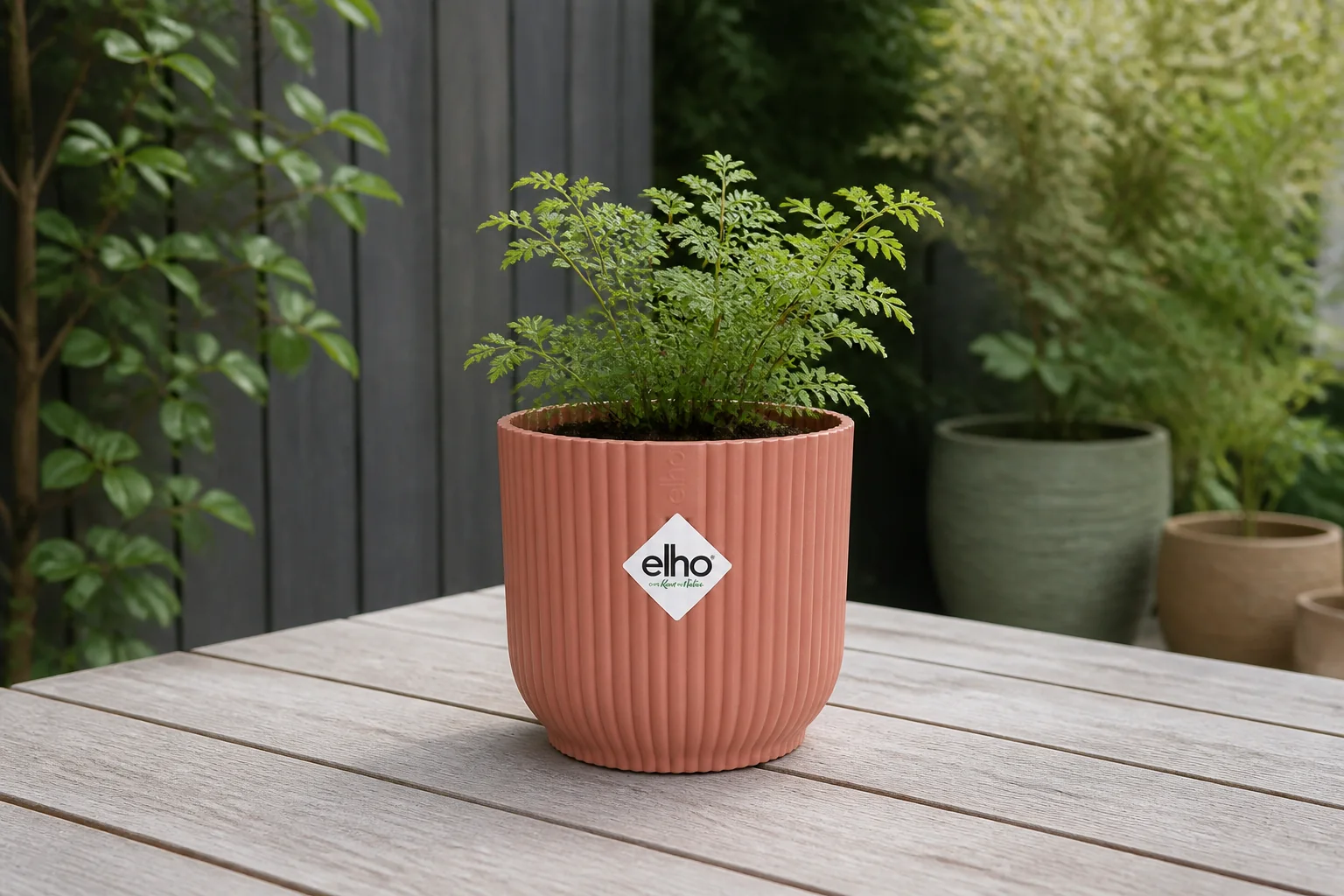 Sfeerfoto van Elho Vibes Fold Rond Mini dia 9 cm bloempot delicaat roze