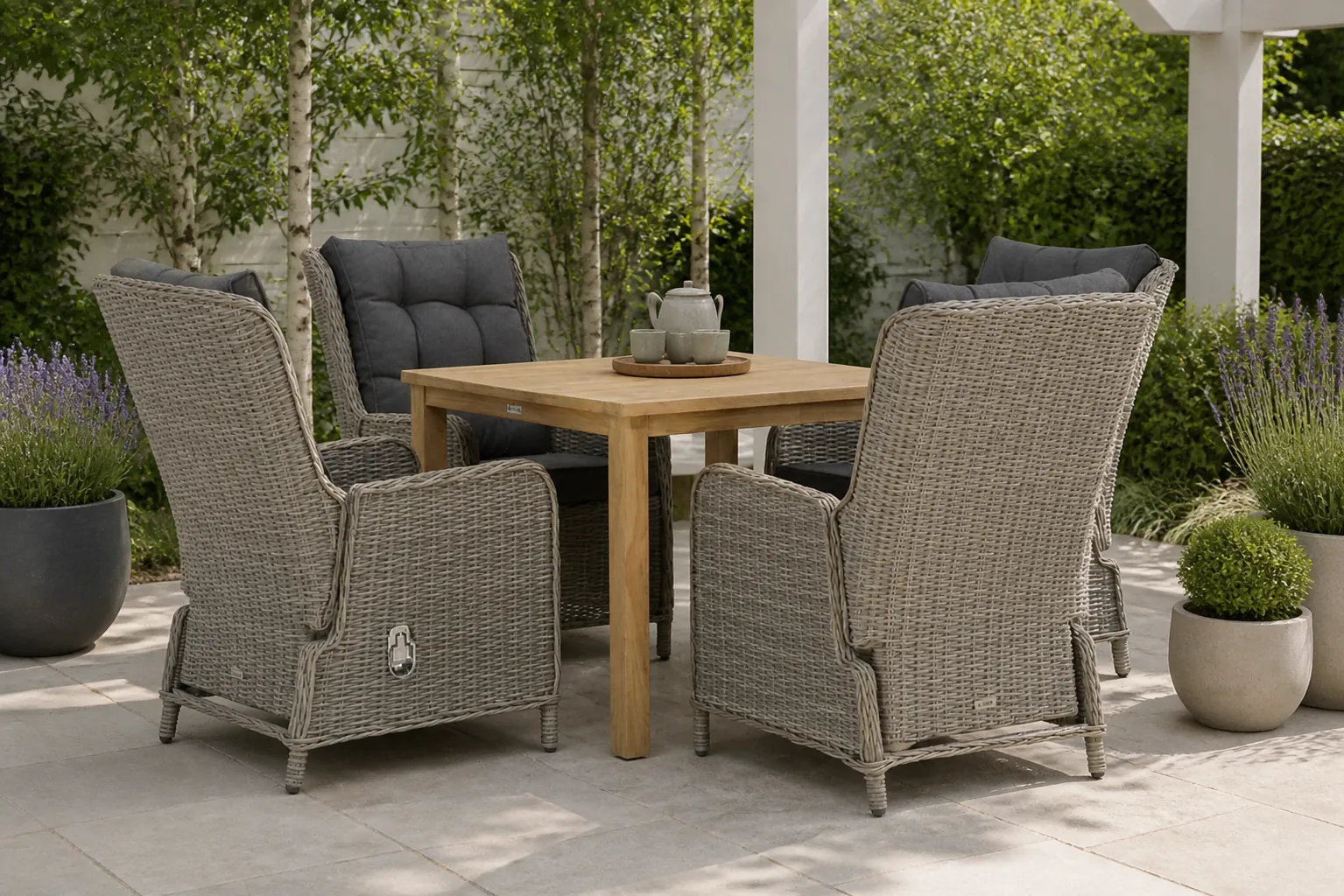 Sfeerfoto van Garden Collections Kingston/Weston 90 cm dining tuinset 5-delig – Grijs-antraciet