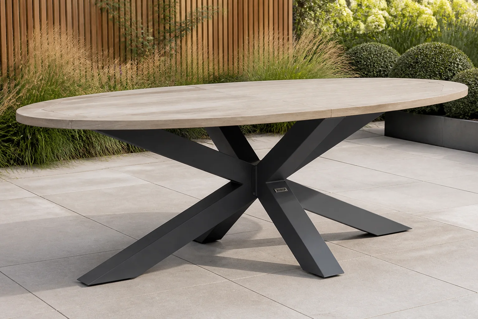 Sfeerfoto van Lifestyle Garden Furniture Brookline dining tuintafel ovaal 200 x 110 cm – Old teak greywash
