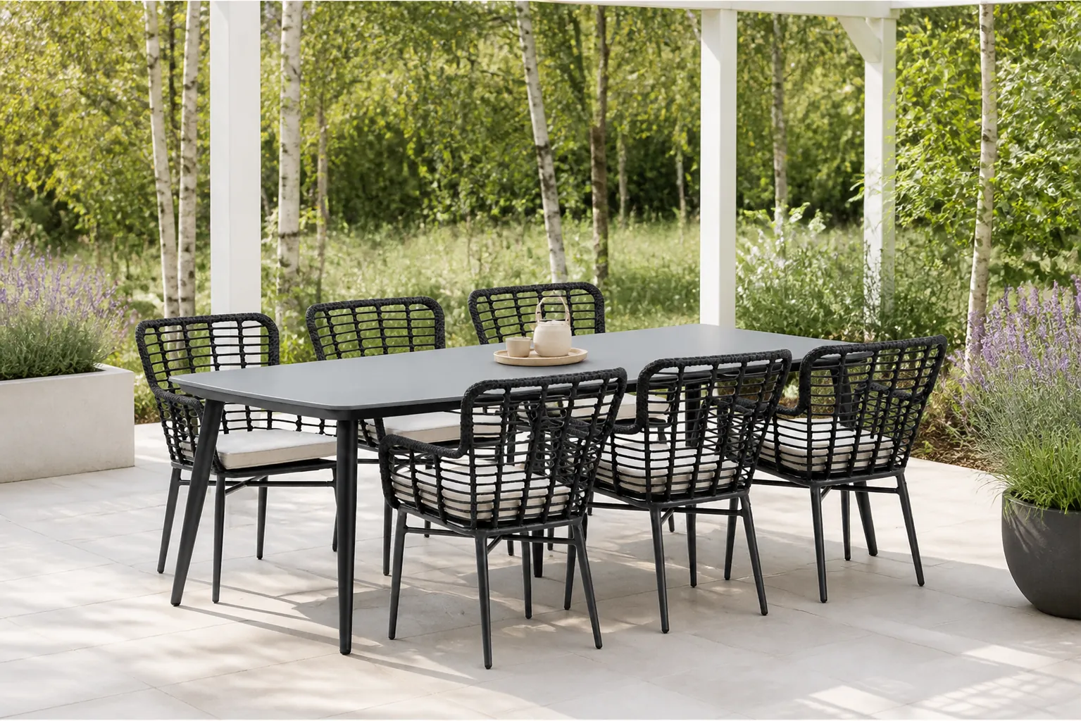 Sfeerfoto van Lifestyle Garden Furniture Toledo/Vienna 240 cm dining tuinset 7-delig – Zwart