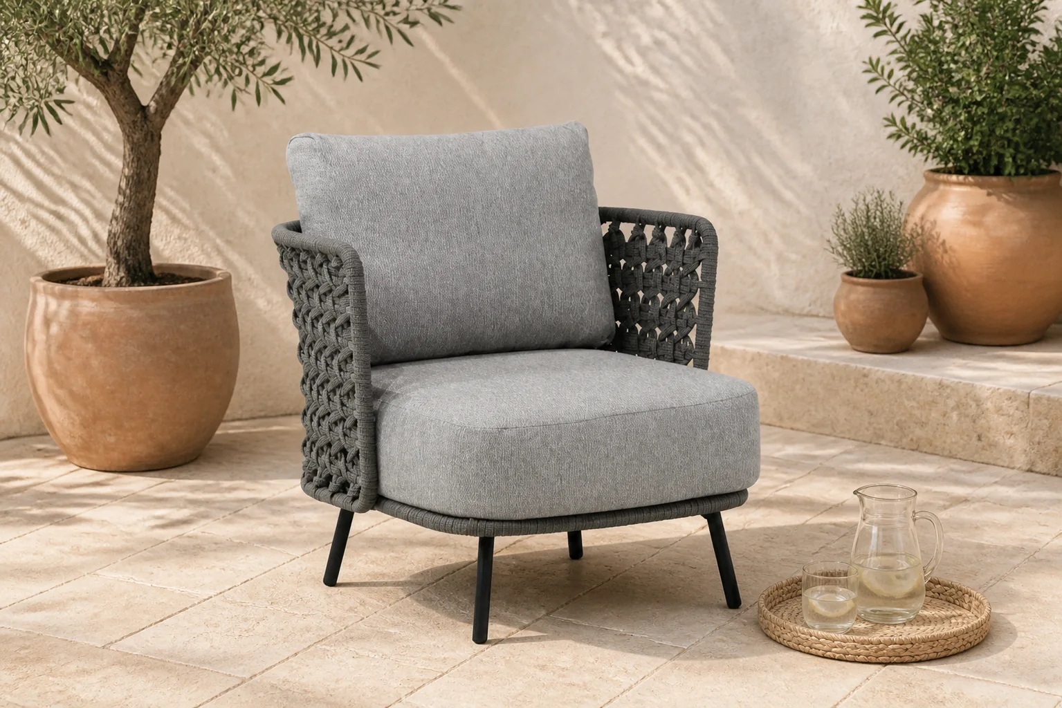 Sfeerfoto van 4 Seasons Outdoor Seasons Palacio loungestoel – Grijs-antraciet