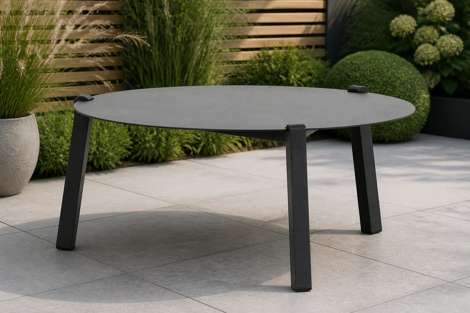 Sfeerfoto van Lifestyle Garden Furniture Rimini loungetafel 75 cm – Grijs-antraciet