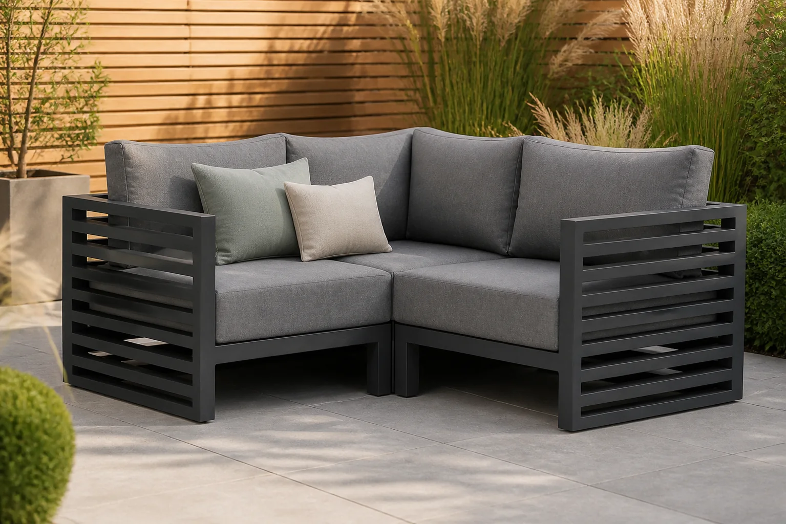 Sfeerfoto van Santika Furniture Jaya hoek loungeset 3-delig – Grijs-antraciet