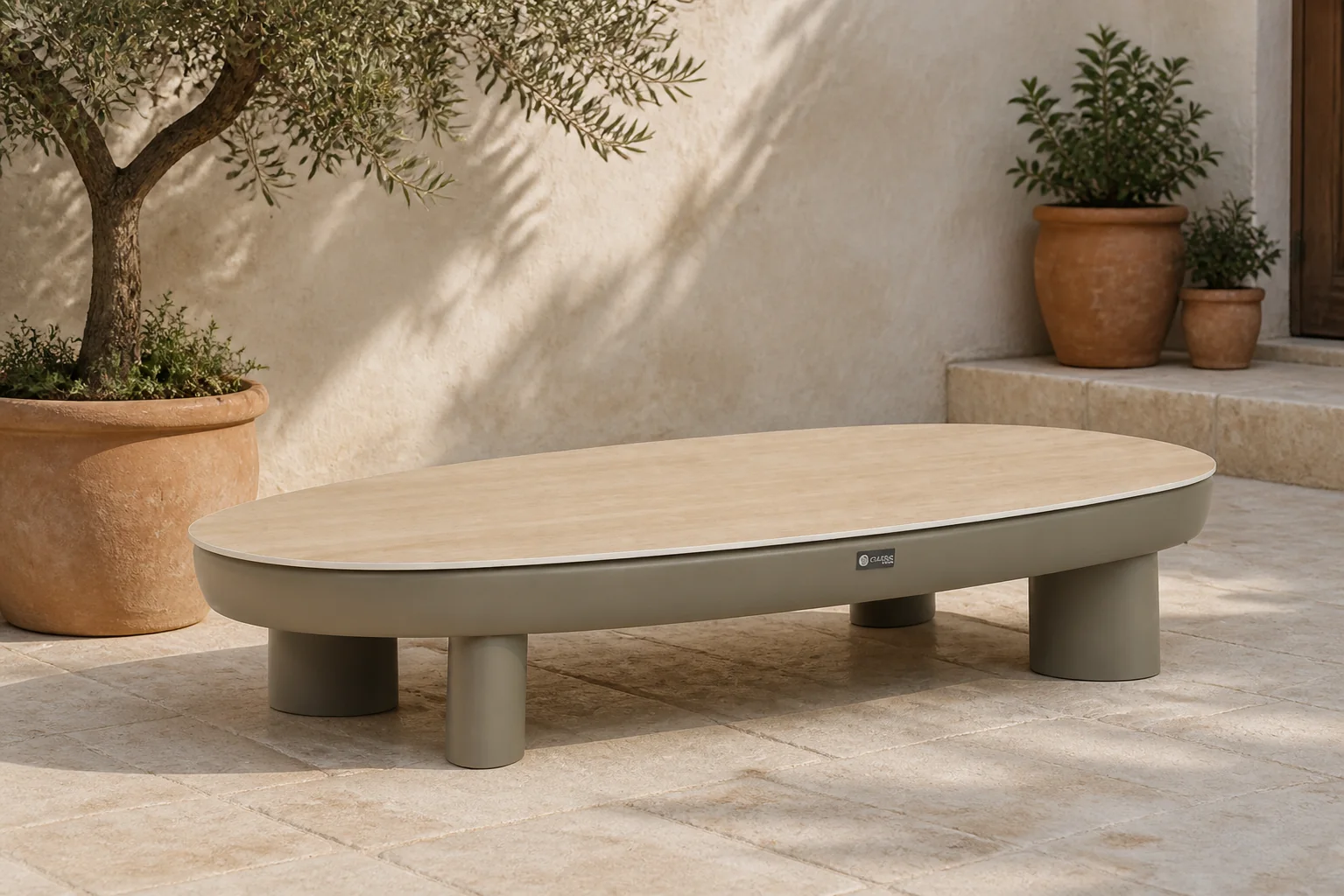 Sfeerfoto van Santika Furniture Guss loungetafel organisch – Naturel teak