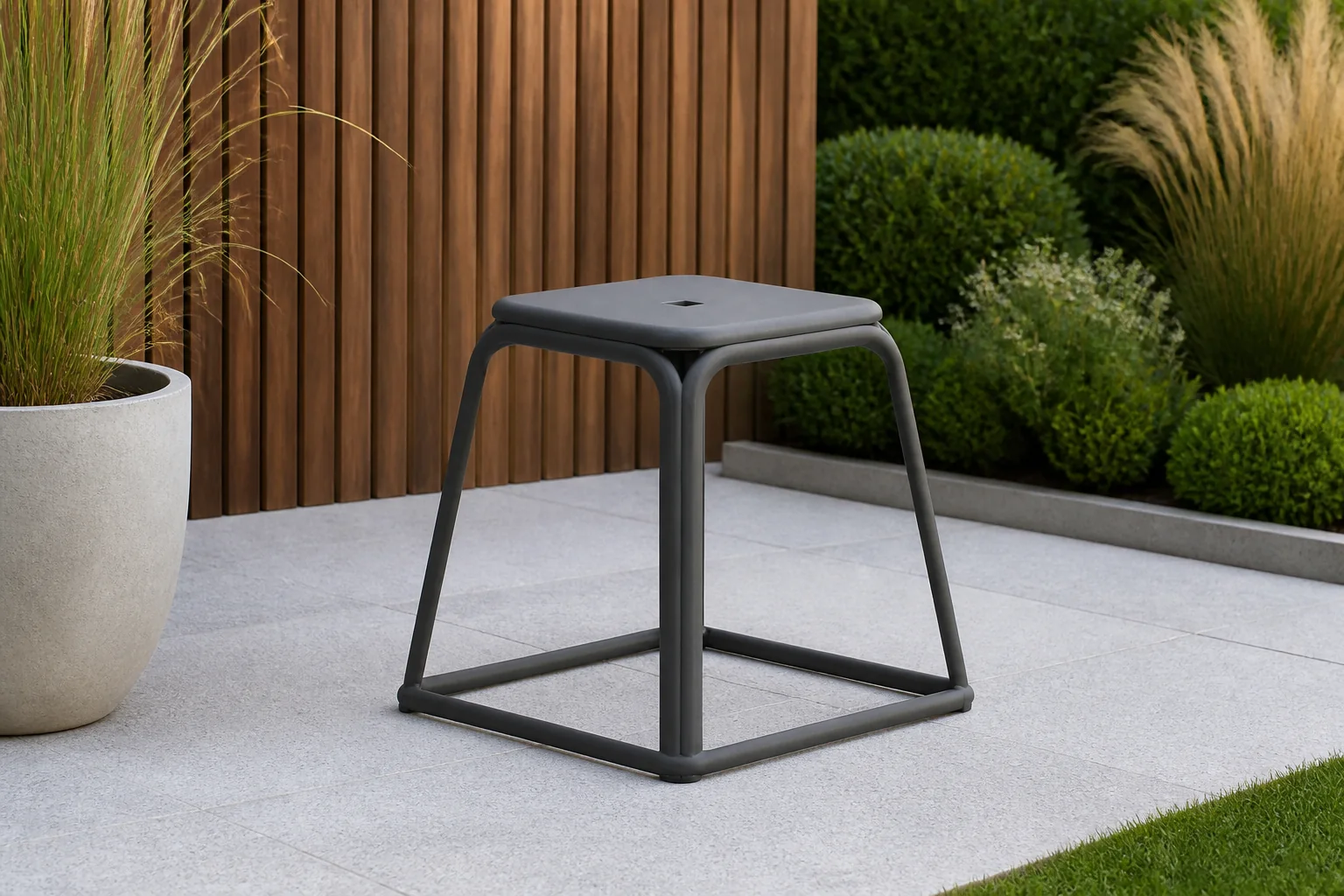 Sfeerfoto van Garden impressions Cires Dining Kruk Antraciet – grijs