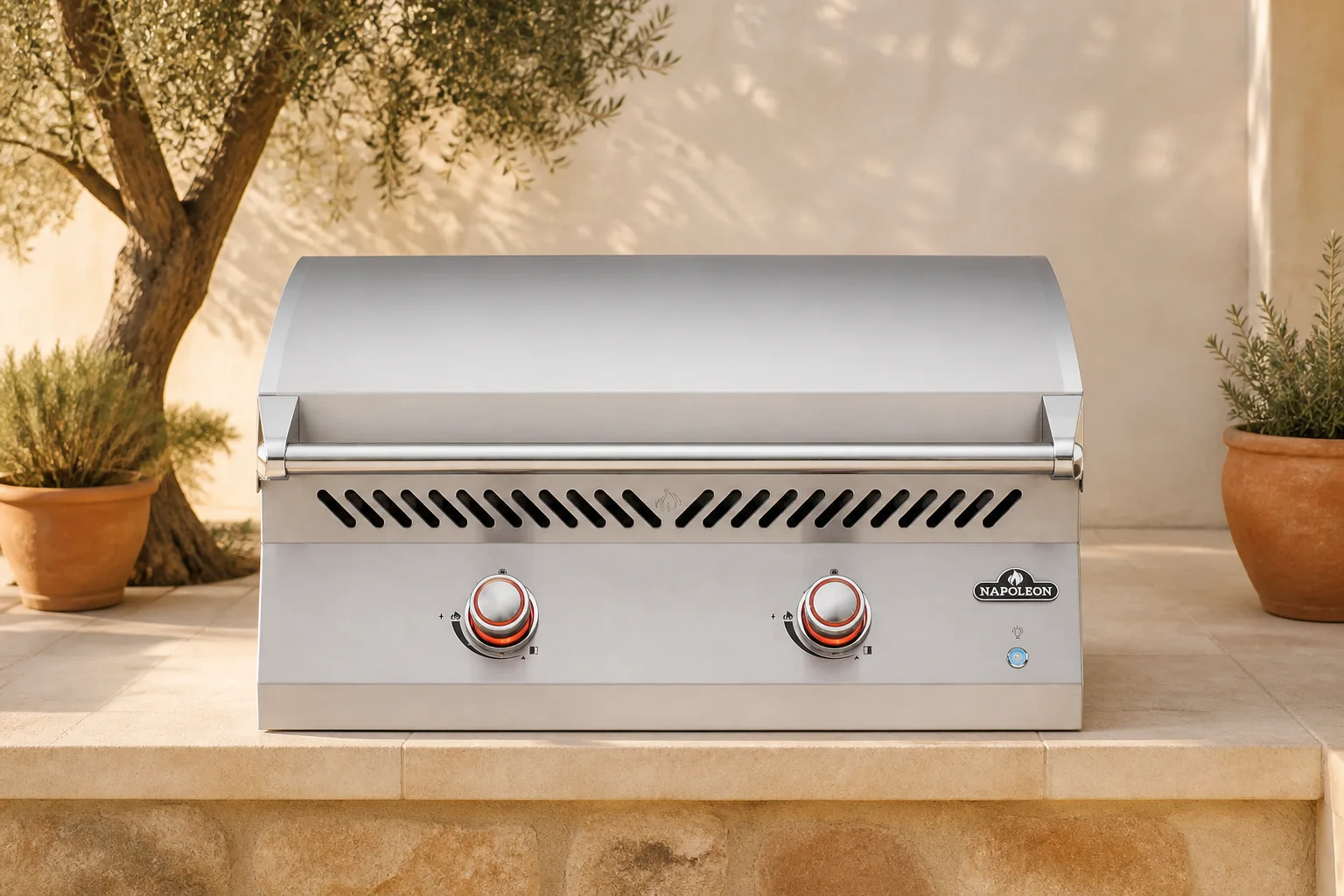 Sfeerfoto van Napoleon grills 700-Serie 32′ inbouw Plancha RVS