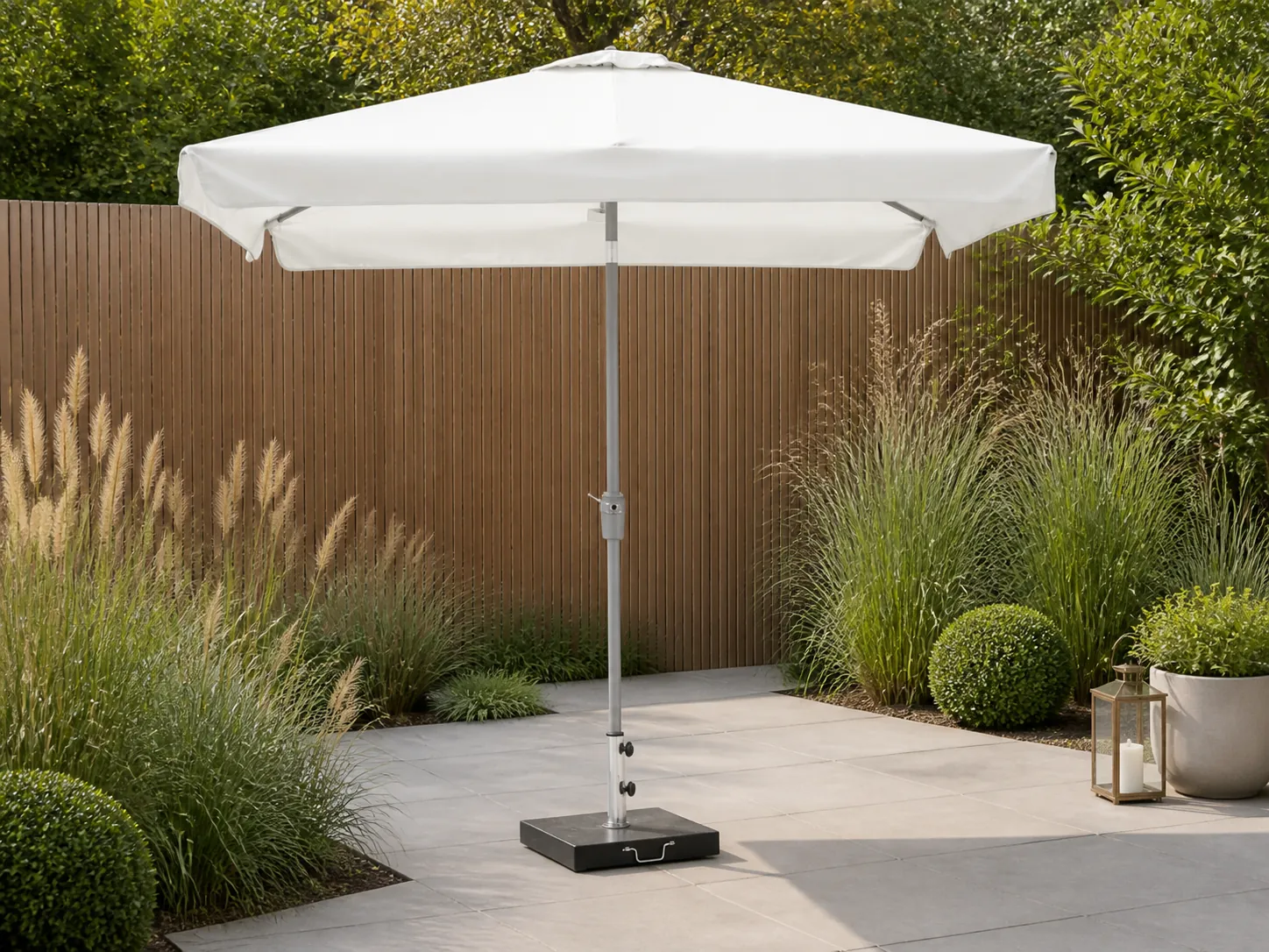 Sfeerfoto van Shadowline Aruba parasol 250x250cm – Grijs