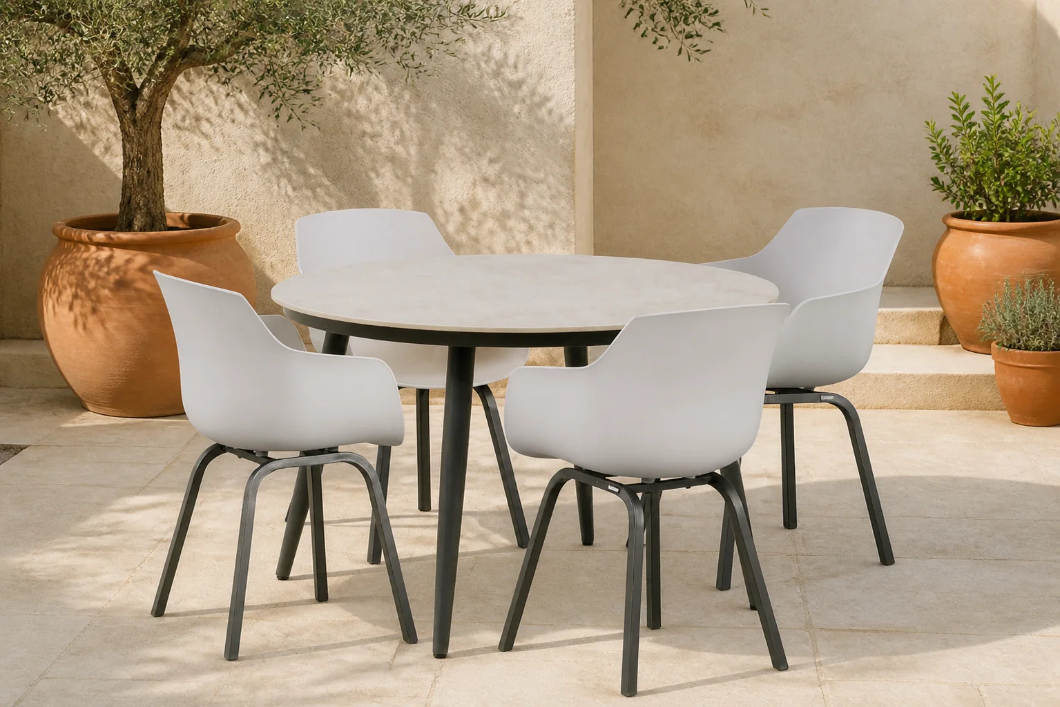 Sfeerfoto van Lifestyle Garden Furniture Salina/Vienna 120 cm dining tuinset 5-delig – Taupe-naturel-bruin