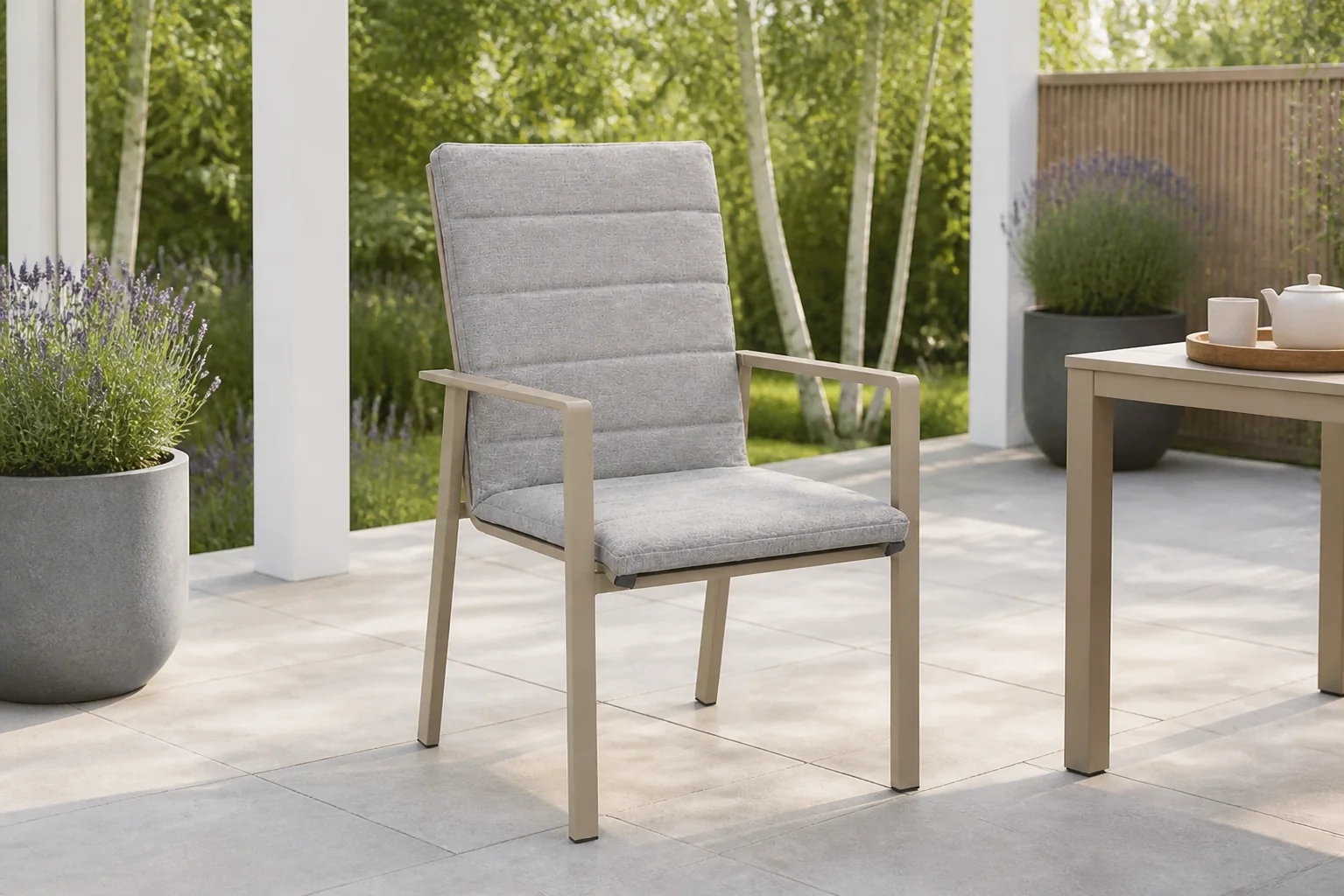 Sfeerfoto van Lifestyle Garden Furniture Timo dining tuinstoel loft/earth – Zand/Beige