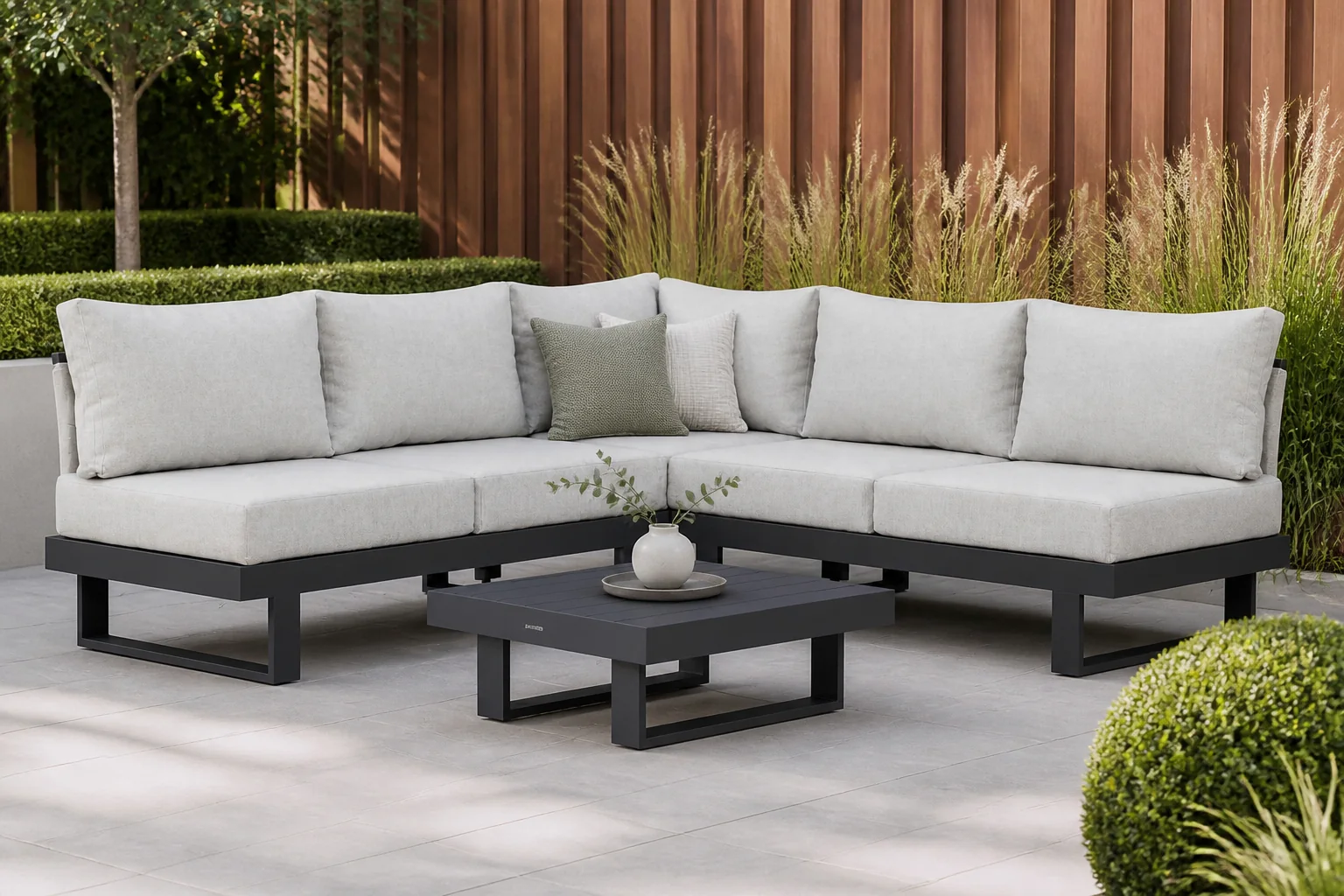 Sfeerfoto van Lifestyle Garden Furniture Lorenzo hoek loungeset 4-delig – Grijs-antraciet