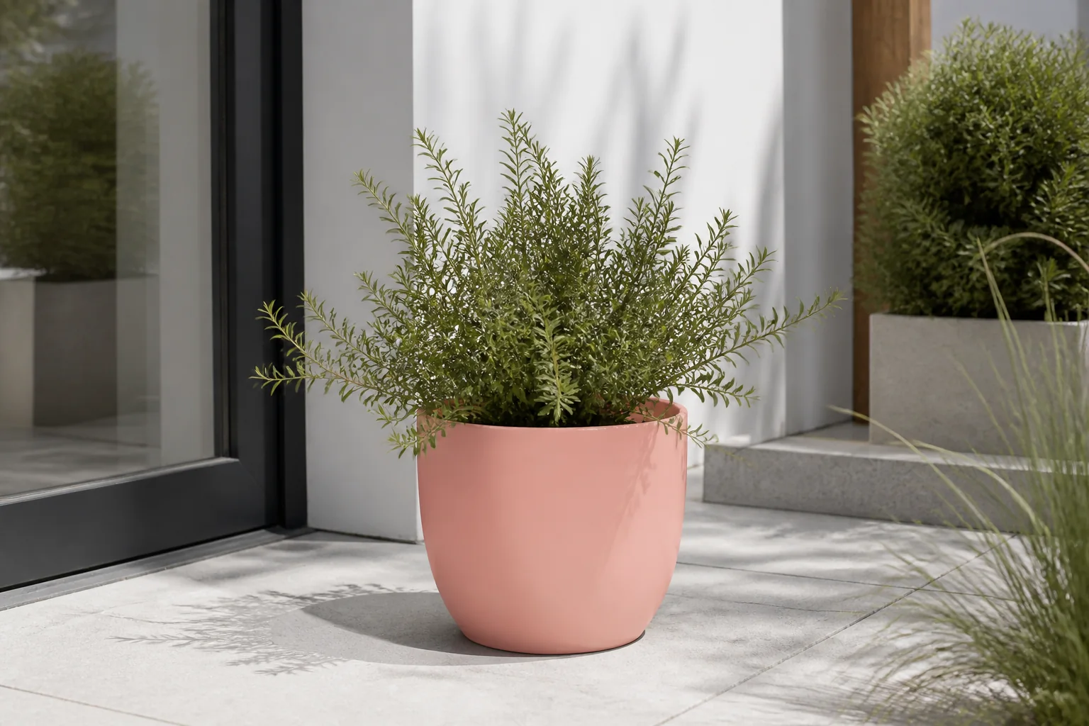 Sfeerfoto van Mica decorations Pot tusca d22.5 h20 cm lichtroze bloempot – roze