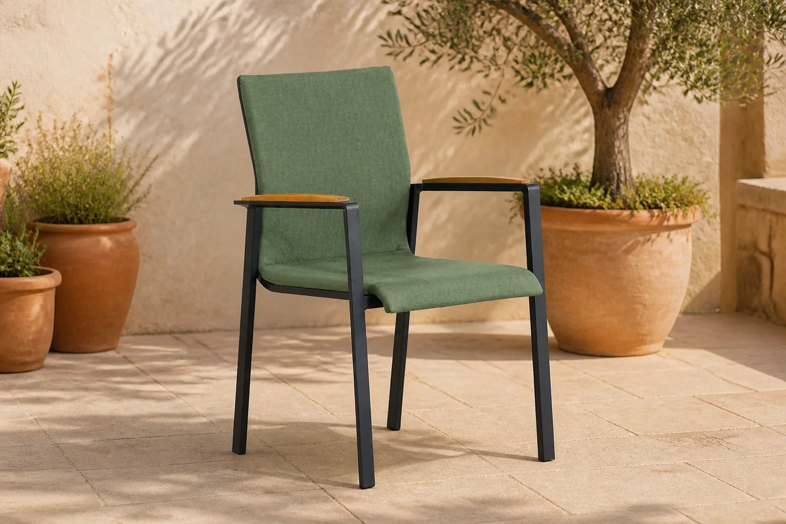 Sfeerfoto van Lifestyle Garden Furniture Brandon dining tuinstoel – Groen