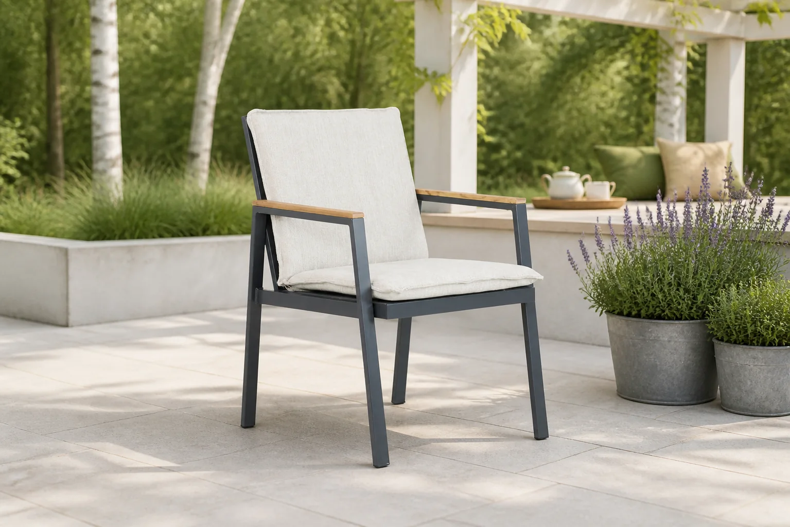 Sfeerfoto van Hartman Lino dining tuinstoel – Grijs-antraciet