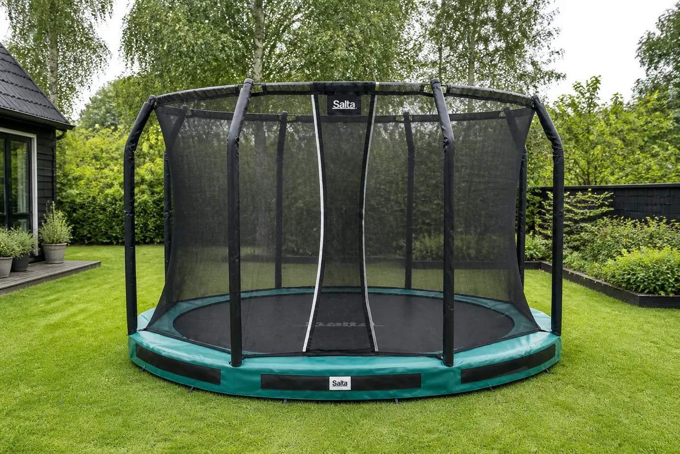 Sfeerfoto van Salta Premium Ground Combo trampoline Ø396 cm – Groen