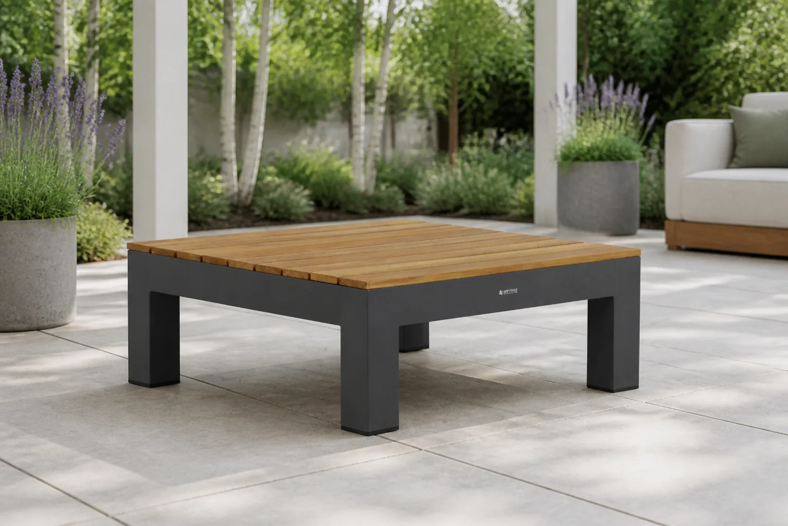 Sfeerfoto van Lifestyle Garden Furniture Vittoria loungetafel 76 x 76 cm – Grijs-antraciet