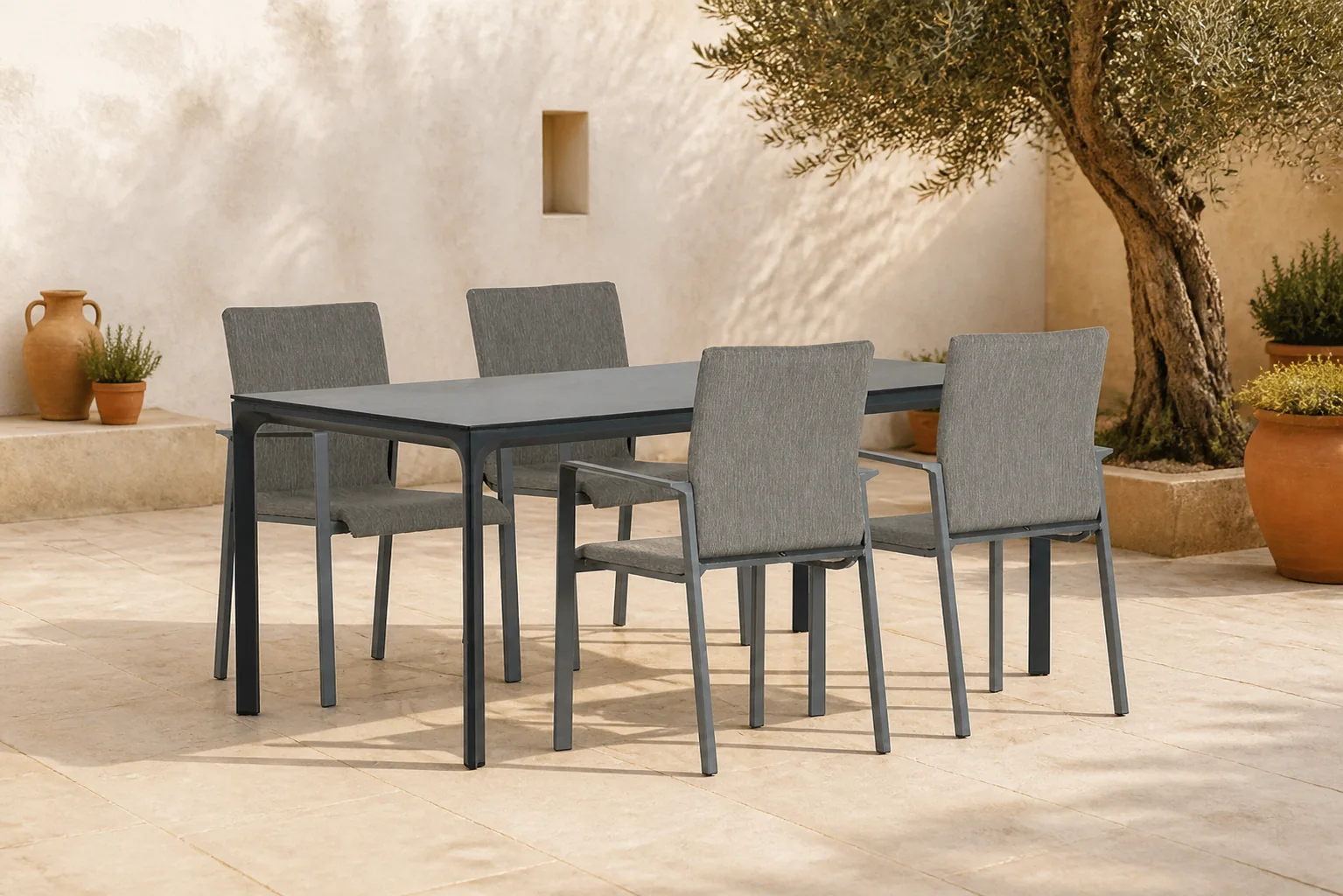 Sfeerfoto van Lifestyle Garden Furniture Rome/Cesar 180 cm dining tuinset 5-delig – Grijs-antraciet