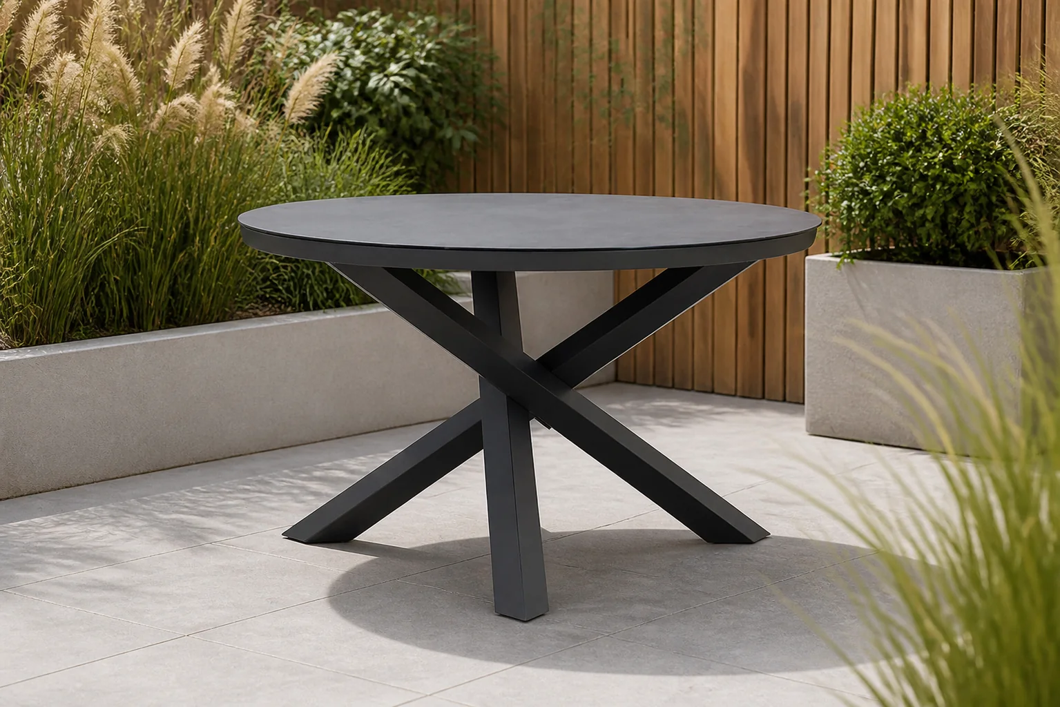 Sfeerfoto van Lifestyle Garden Furniture Livorno dining tuintafel 125 cm – Grijs-antraciet