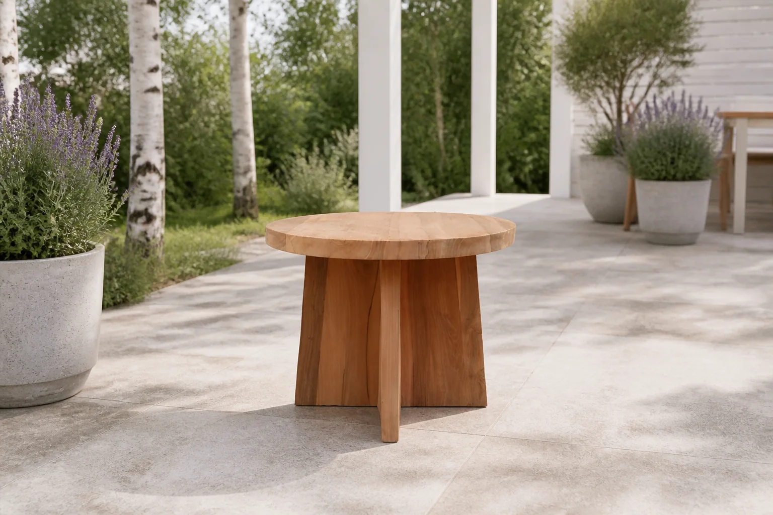 Sfeerfoto van Buitengewoon de boet Capivara Teak Salontafel dia60 cm – bruin