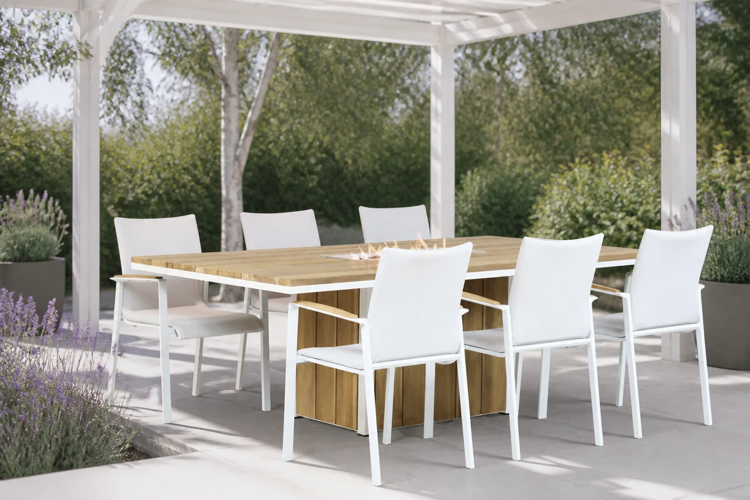 Sfeerfoto van Lifestyle Garden Furniture Brandon/Seaside 220 cm dining tuinset 7-delig – Wit