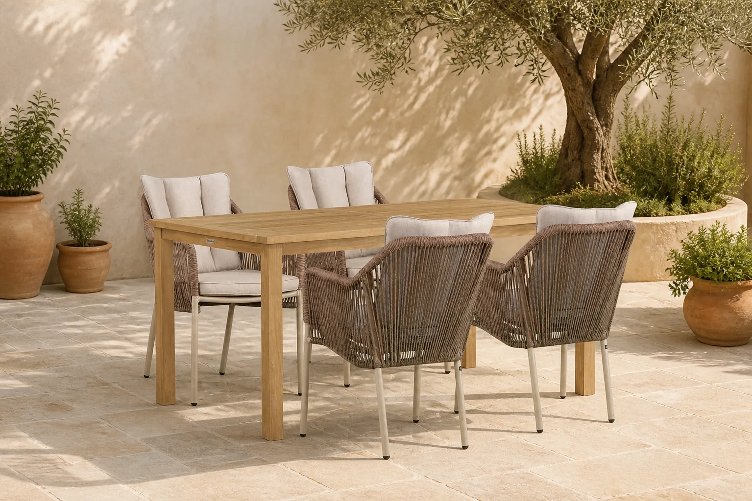 Sfeerfoto van De Laan Projects Laan Marbella/Weston 160 cm dining tuinset 5-delig – Taupe-naturel-bruin
