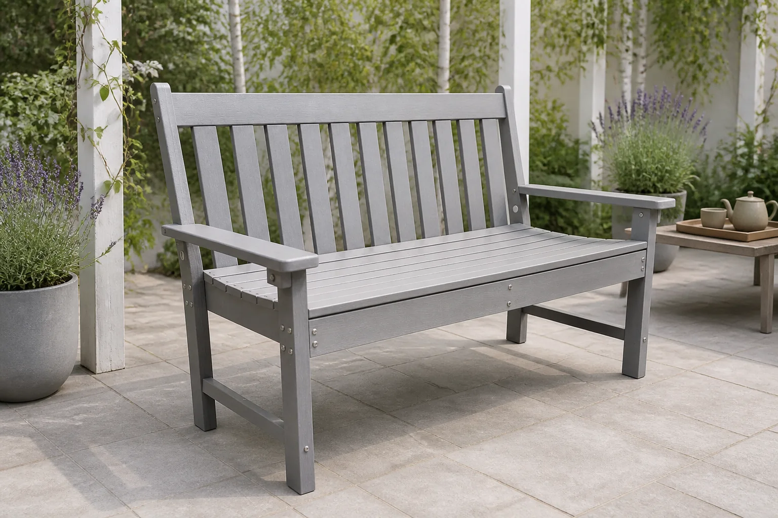 Sfeerfoto van Buitengewoon de boet Milford Tuinbank Light Grey 131 cm